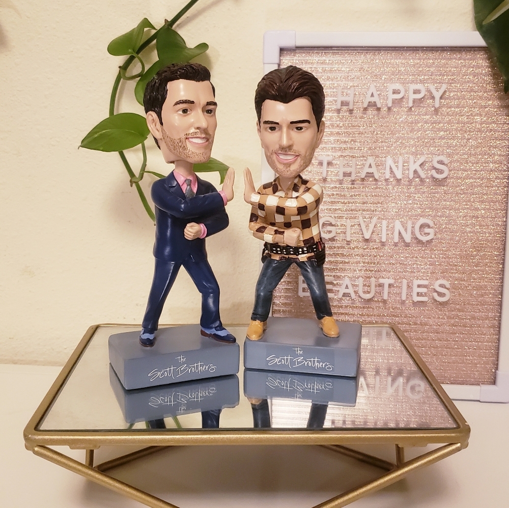 The Scott Brothers Bubblehead Set of 2